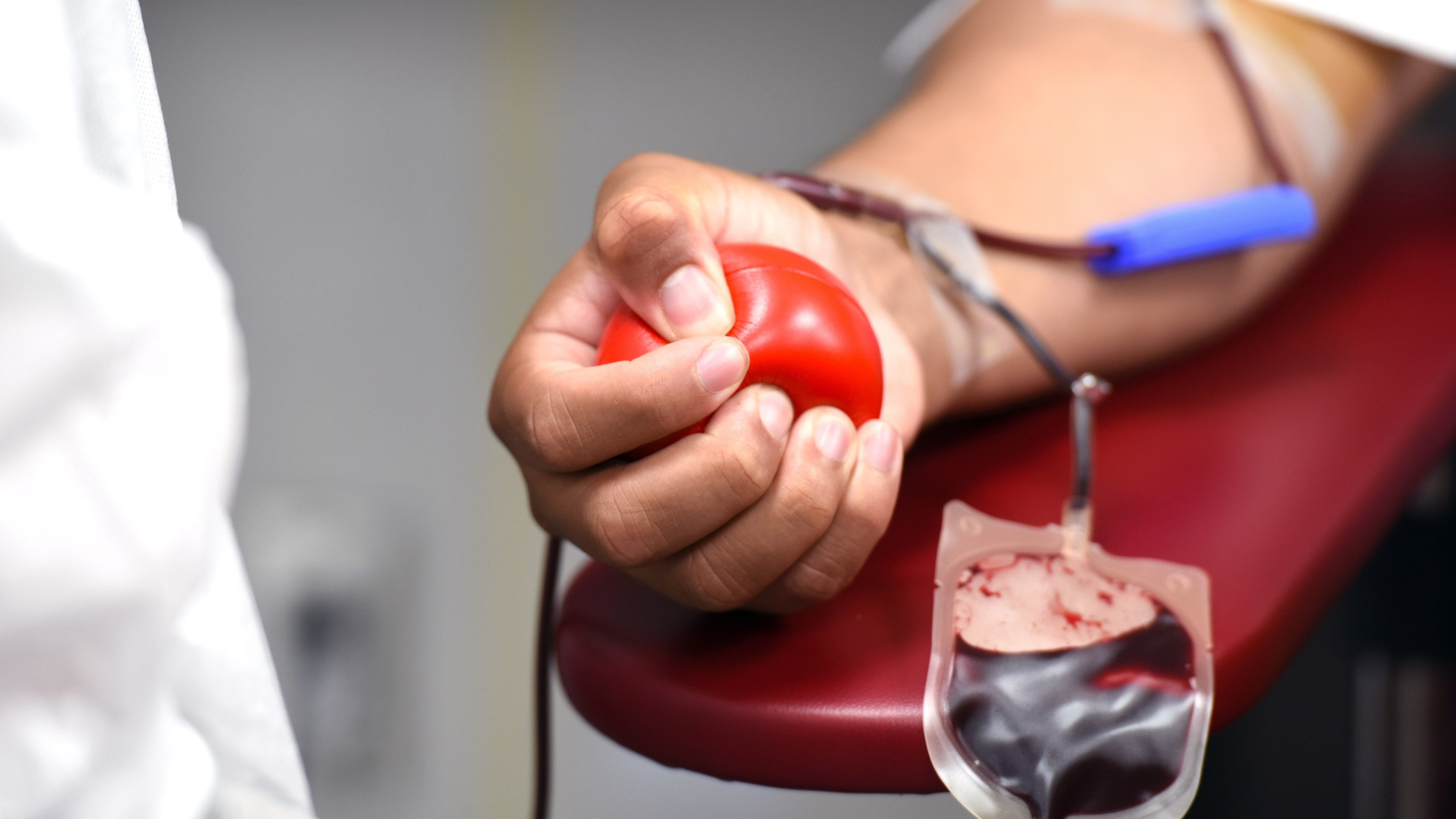 Hiến máu có hiệu quả trong việc tăng cân dài hạn không?
