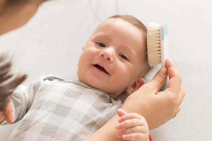Cách khắc phục tình trạng rụng tóc ở trẻ sơ sinh 3 tháng tuổi 3