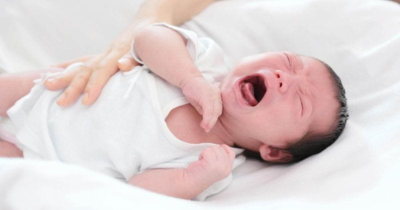 Nguyên nhân khiến trẻ sơ sinh ngủ 30 phút lại dậy 1