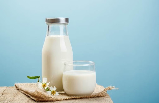 Tại sao người bị gout nên chọn sữa ít chất béo?
