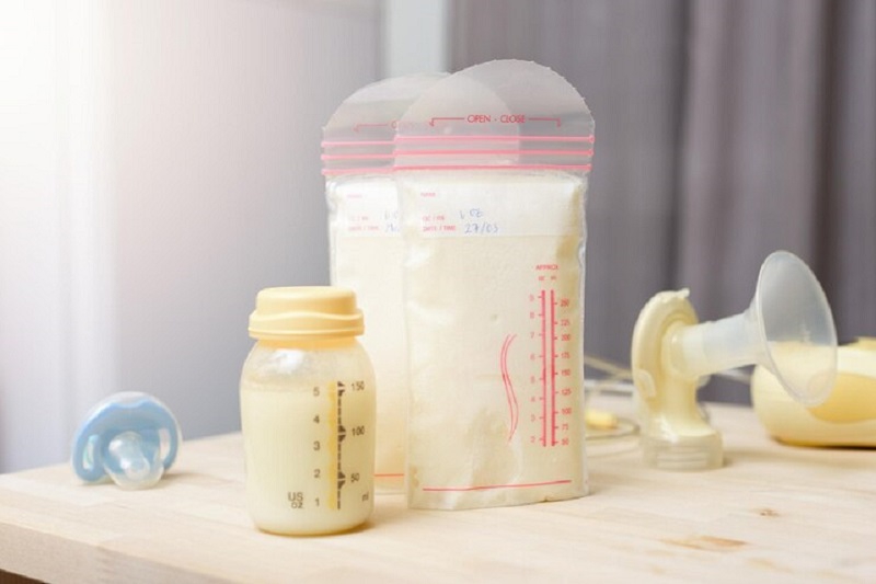 Sữa mẹ để trong máy hâm sữa được bao lâu? 1