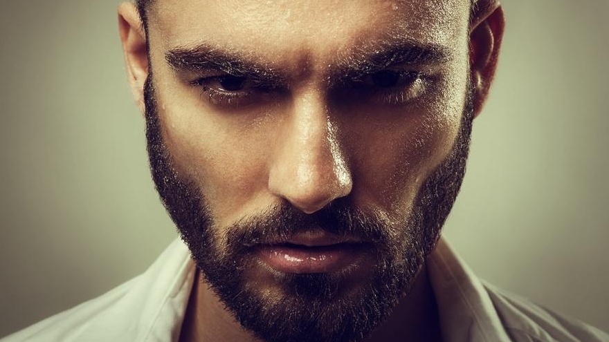 Làm thế nào để có thể duy trì được độ dày và tốc độ mọc của râu một cách bền vững?