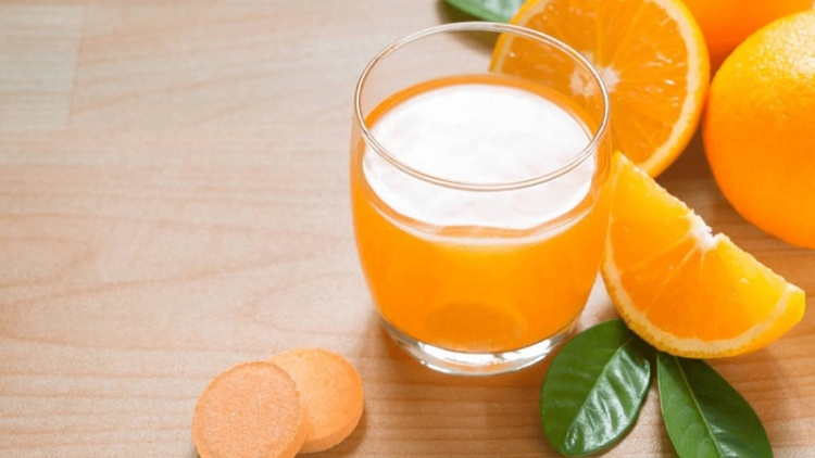 Xăm môi có uống vitamin c được không?1