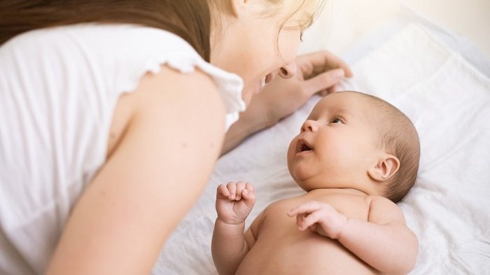 Có những nguyên nhân nào gây ra quầng thâm mắt ở trẻ sơ sinh?

