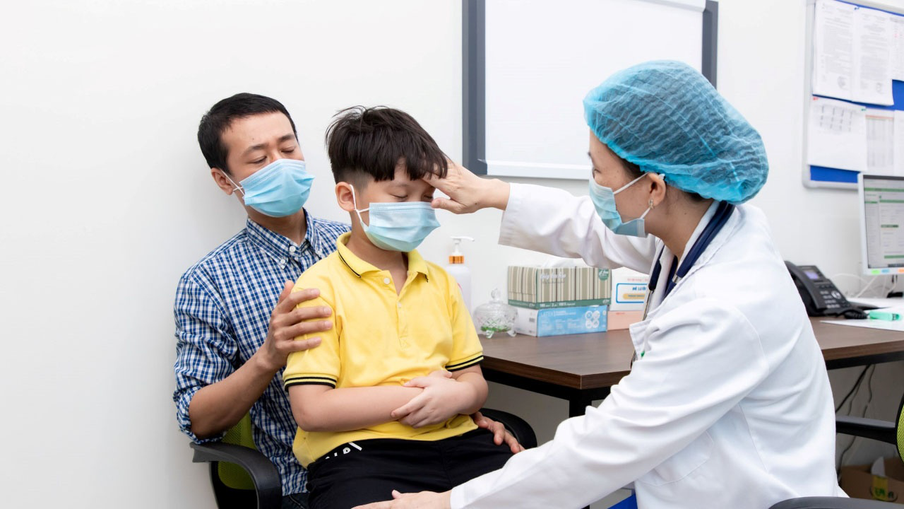 Các biện pháp điều trị viêm quy đầu ở trẻ em?
