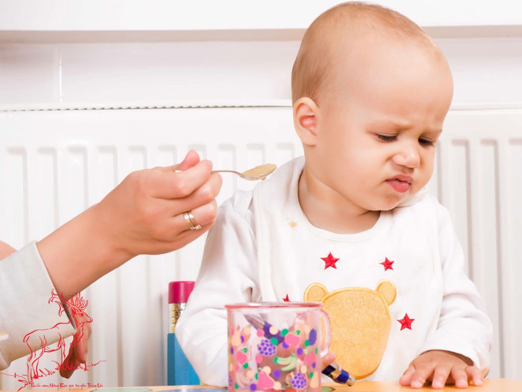Nguyên nhân gây ra suy dinh dưỡng cấp độ 3 ở trẻ em là gì?
