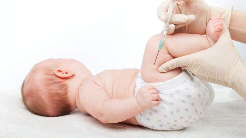 Tìm hiểu kỹ thuật tiêm vắc xin cho trẻ 1