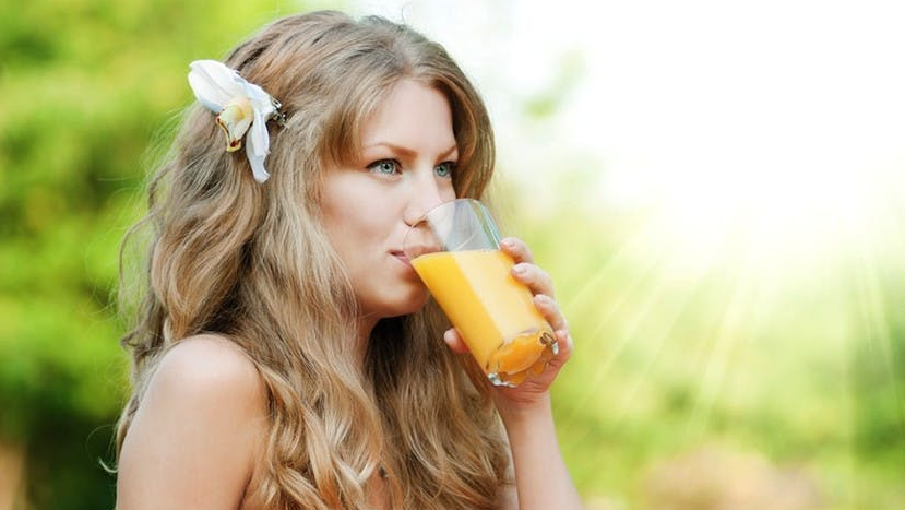 Nước dừa có tác dụng gì trong việc giảm đau bụng kinh?

