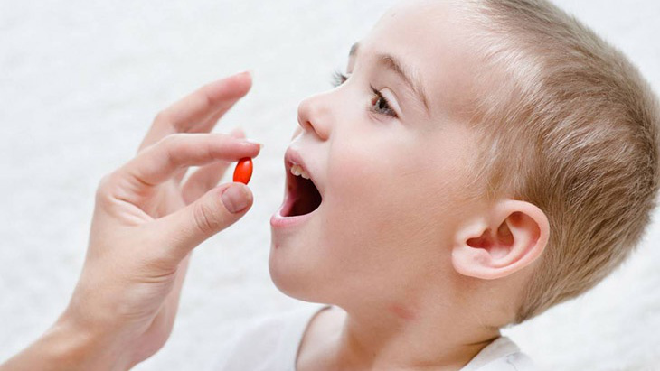 Tác dụng phụ của thuốc canxi có thể có trên bé dưới 1 tuổi?
