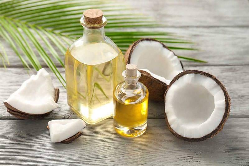 Có thể sử dụng dầu dừa để ủ tóc trị rụng tóc hàng ngày hay không?
