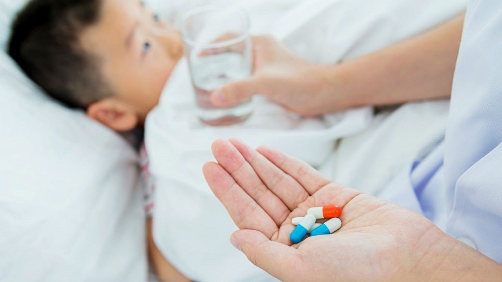 Trẻ em uống nhiều thuốc hạ sốt có sao không?