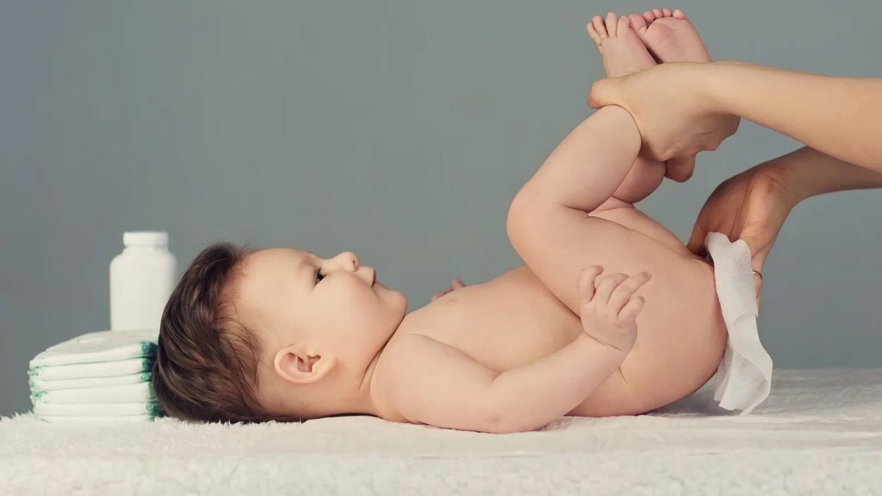 Làm thế nào để chăm sóc trẻ sơ sinh khi bị đau bụng và tiêu chảy?