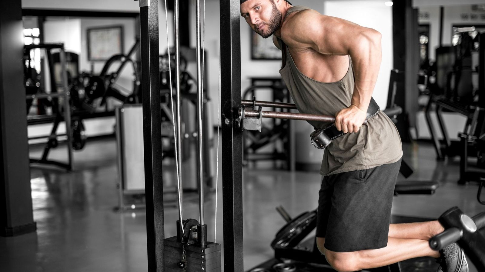 Hướng dẫn bài tập Triceps Dips cho người mới bắt đầu