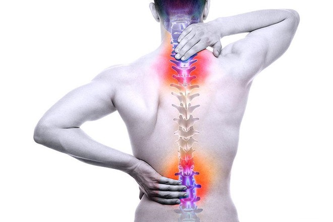 Hiện tượng tức ngực đau lưng là gì?
