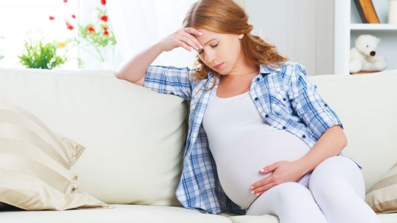 Sau khi sinh, bà mẹ bị tụt huyết áp có còn ảnh hưởng gì đến sức khỏe của mình?