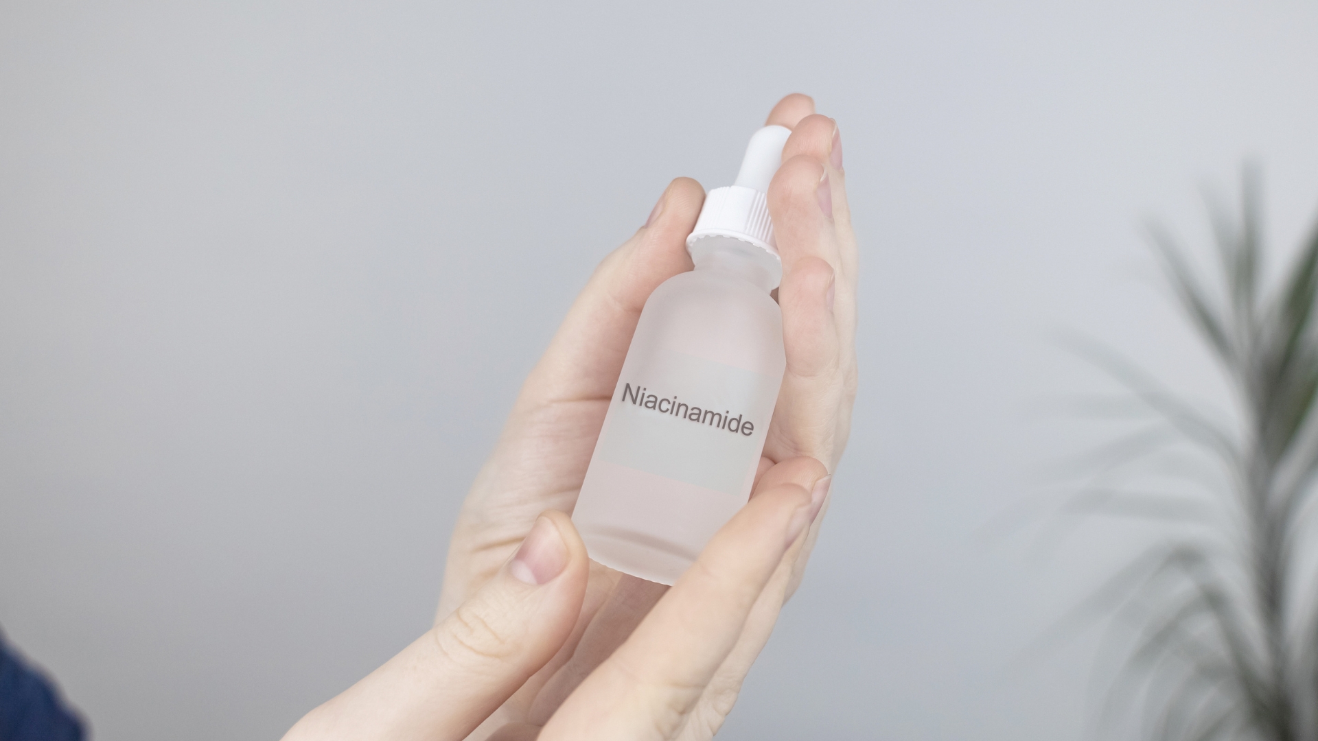 Vai trò của Niacinamide trong mỹ phẩm