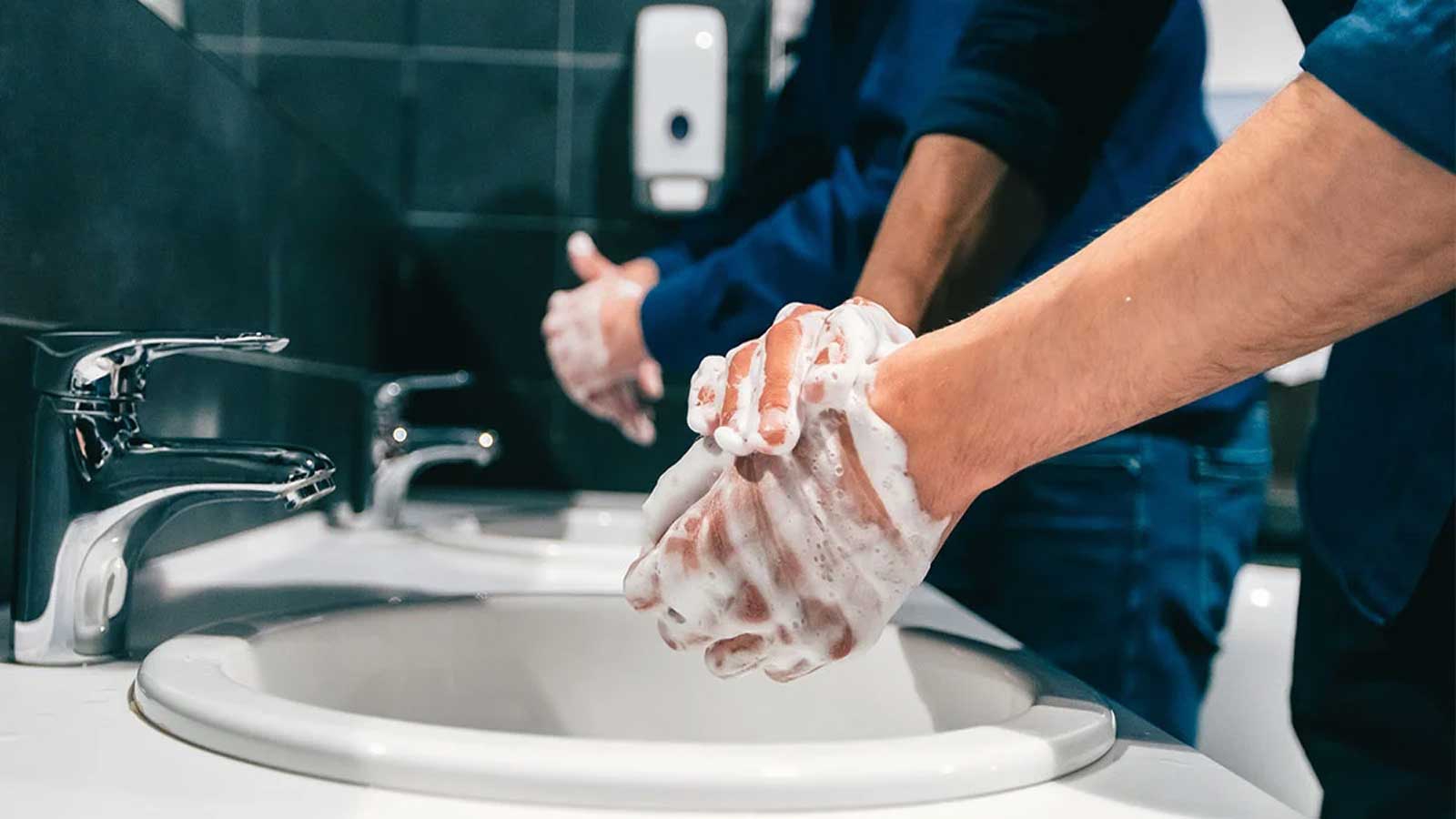 Vệ sinh cá nhân là gì? Các hoạt động vệ sinh cá nhân hàng ngày - Nhà thuốc  FPT Long Châu