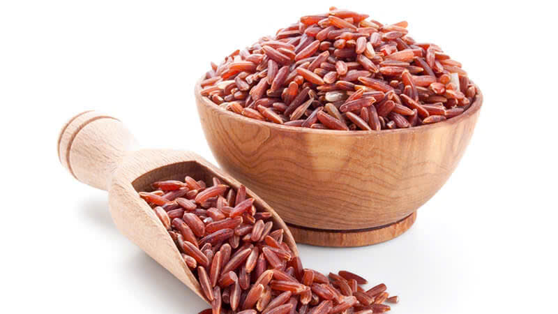 1-chen-com-gao-lut-bao-nhieu-calo-nhung-loi-ich-gao-lut-mang-lai-cho-suc-khoe-co-the-ban-chua-biet 4