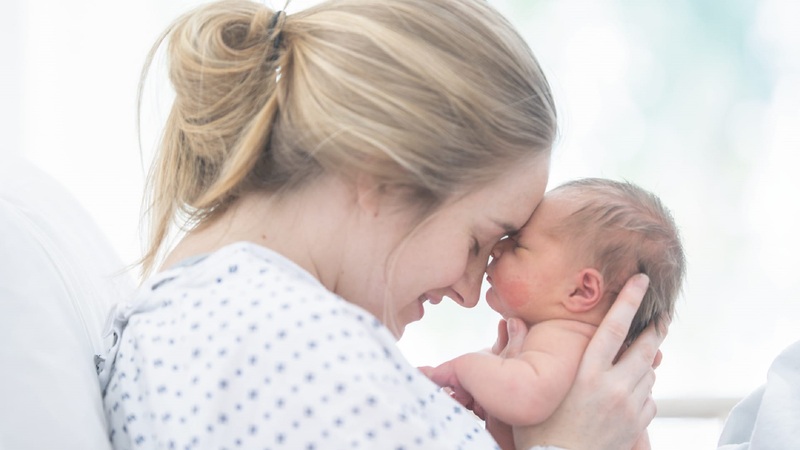 40 tuổi có nên sinh con không? Nguy cơ và lợi ích 1