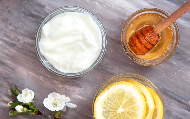 5 công thức đắp mặt nạ mật ong giúp da mịn màng và trắng sáng 4