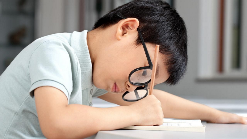 Đau dây thần kinh ở cổ có nguy hiểm không? Dấu hiệu, nguyên nhân và cách phòng ngừa. 2