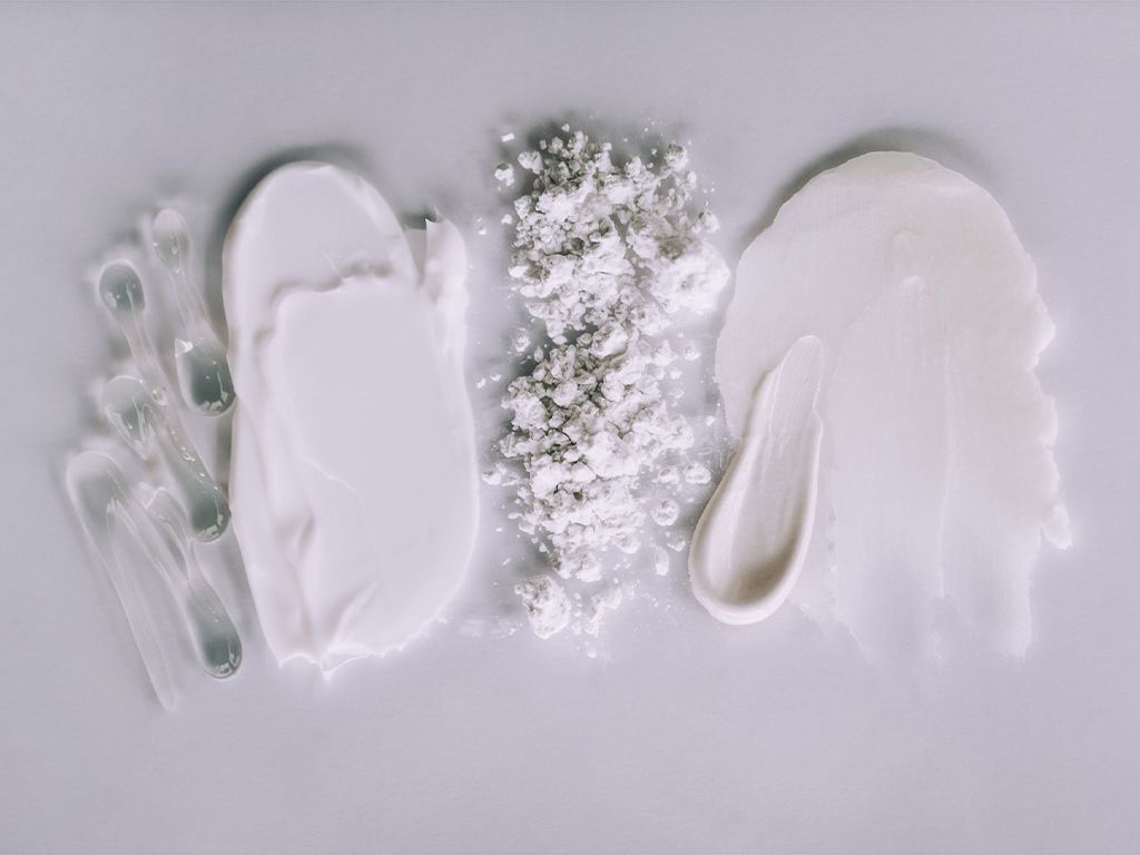 Magnesium Aluminum Silicate là gì? Công dụng của Magnesium Aluminum Silicate trong mỹ phẩm.1