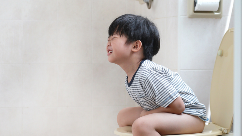 Nguyên nhân và cách điều trị táo bón cơ năng ở trẻ em 1