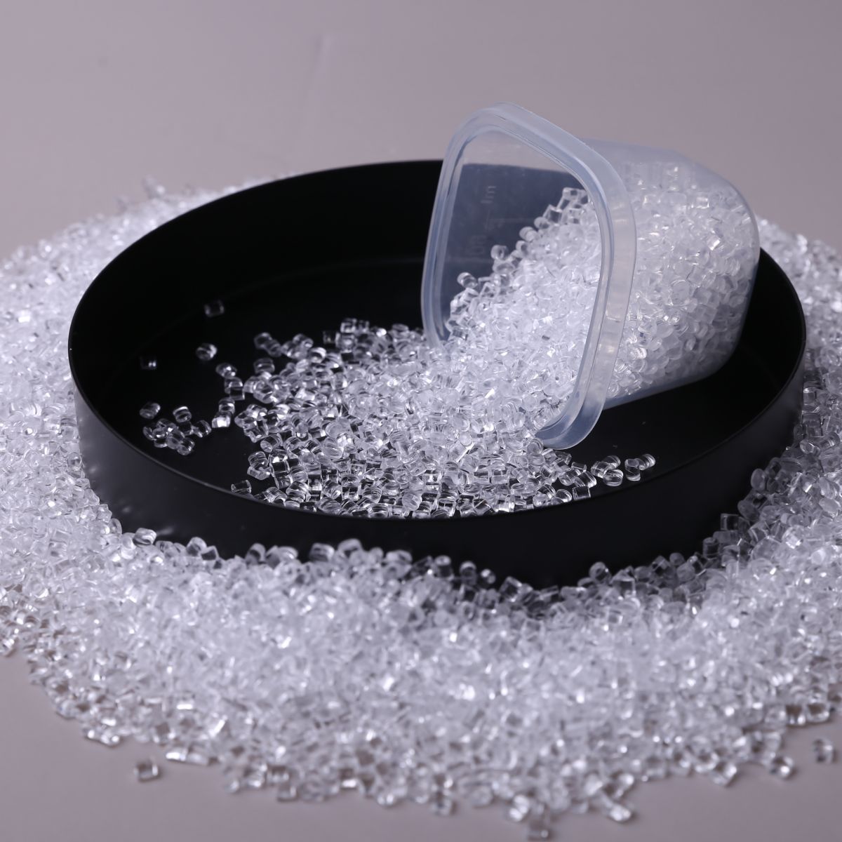 Polymethyl Methacrylate là một chất thay thế lý tưởng cho thủy tinh