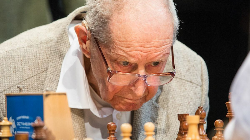 Teo não ở người già: Dấu hiệu, nguyên nhân và cách phòng ngừa 5