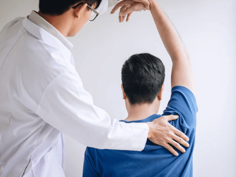 Tìm hiểu nguyên nhân, dấu hiệu và phương pháp điều trị trật khớp ức đòn 3