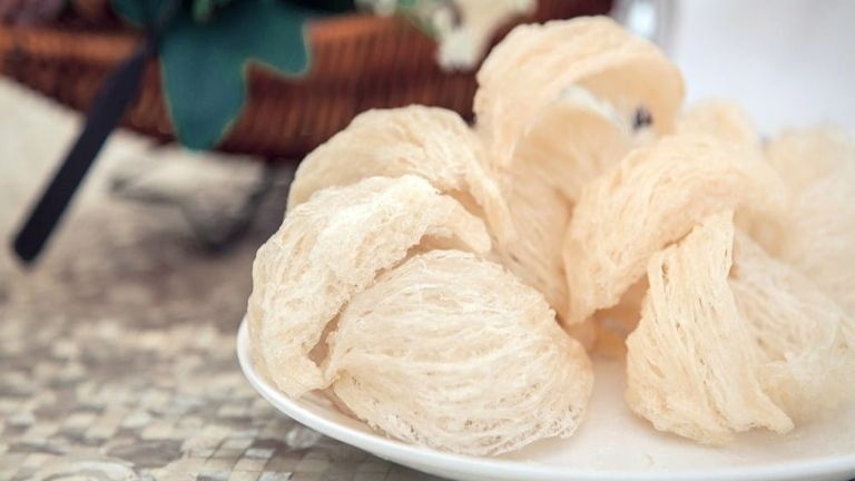 Trẻ bị viêm phổi có ăn yến được không 01