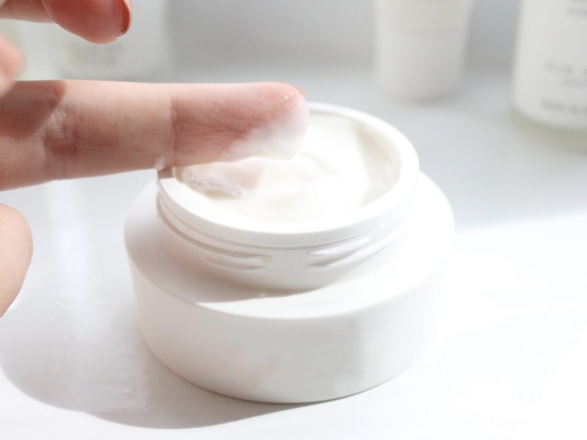 Vaseline là gì? Công dụng của Vaseline trong mỹ phẩm 1