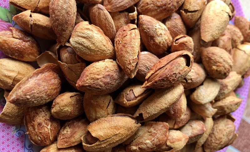 Vỏ hạnh nhân ăn được không? Những lưu ý cần biết 2