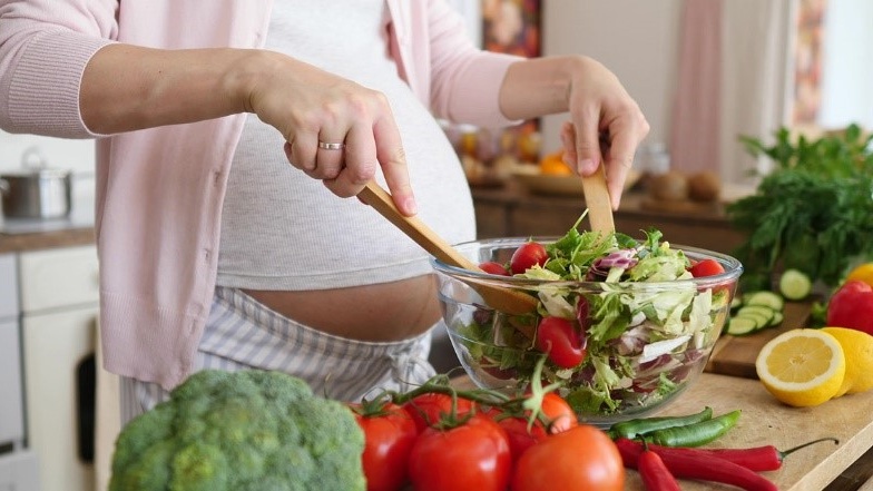 an-rau-gi-tot-cho-ba-bau-nhung-loai-rau-ban-nen-biet 1