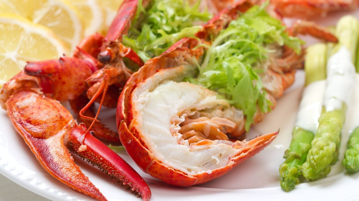 Ăn tôm hùm có tốt cho sức khỏe không? Cách ăn tốt nhất?