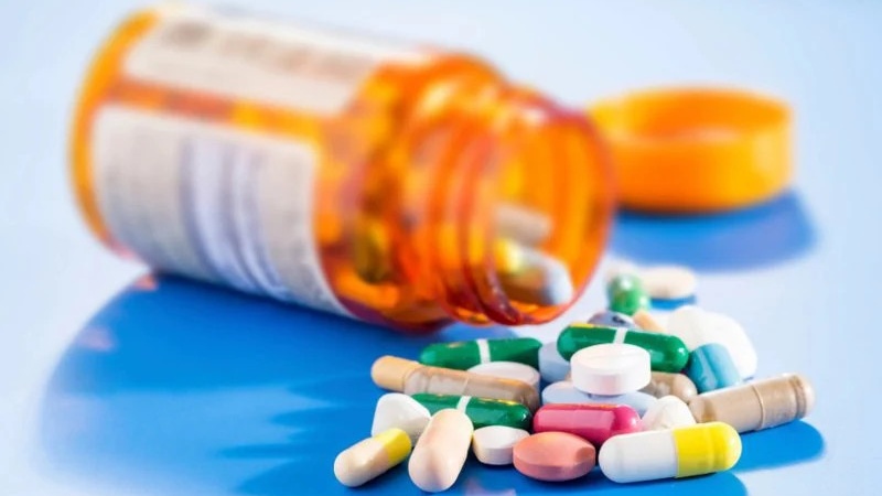 Áp xe quanh amidan 03