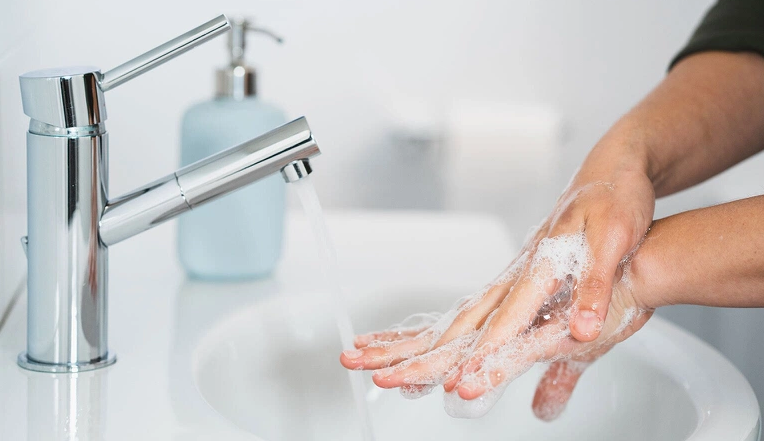 Có nên cho trẻ sơ sinh đi chơi buổi tối? 4