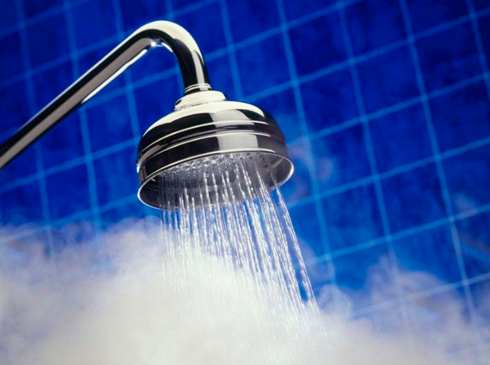 Có nên gội đầu trước khi nhuộm tóc? Có ảnh hưởng đến màu tóc không? 4