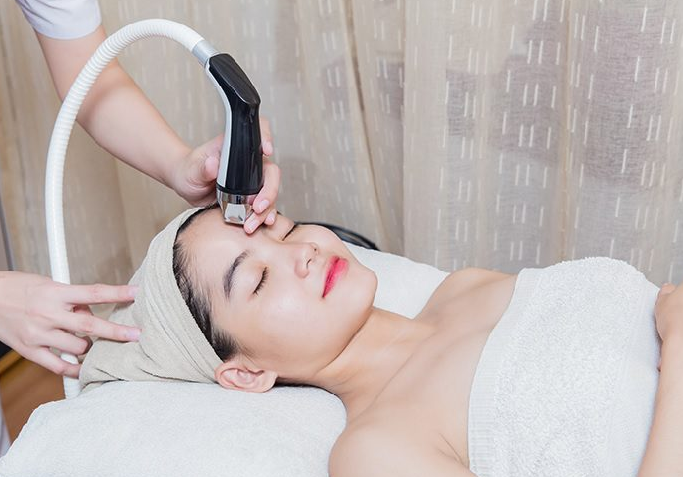 Điện di lạnh là gì? Điện di nóng là gì? Hướng dẫn cách chăm sóc da sau khi sử dụng điện di 4