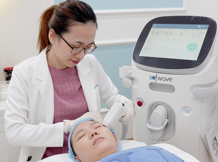 Nâng cơ xóa nọng cằm là phương pháp gì? 3