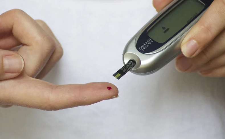 Người già có nên làm răng Implant không? Đâu là giải pháp thích hợp, an toàn? 5