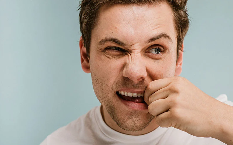 Những biến chứng sau khi trồng răng Implant bạn cần biết 1