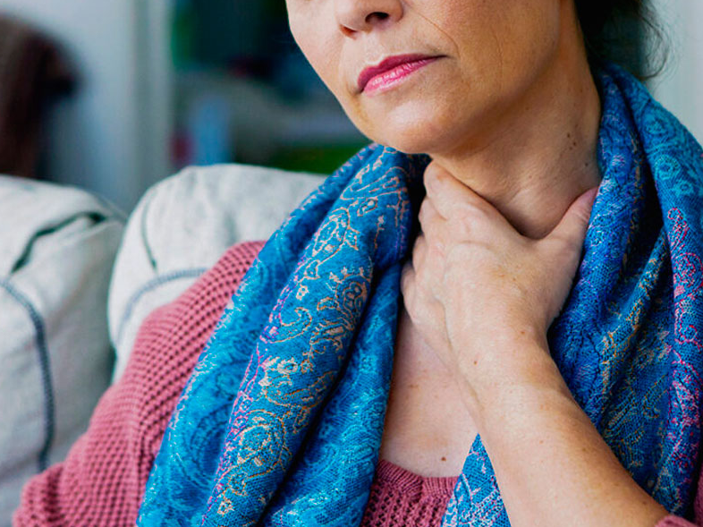 Nuốt nước bọt đau họng uống thuốc gì? 1