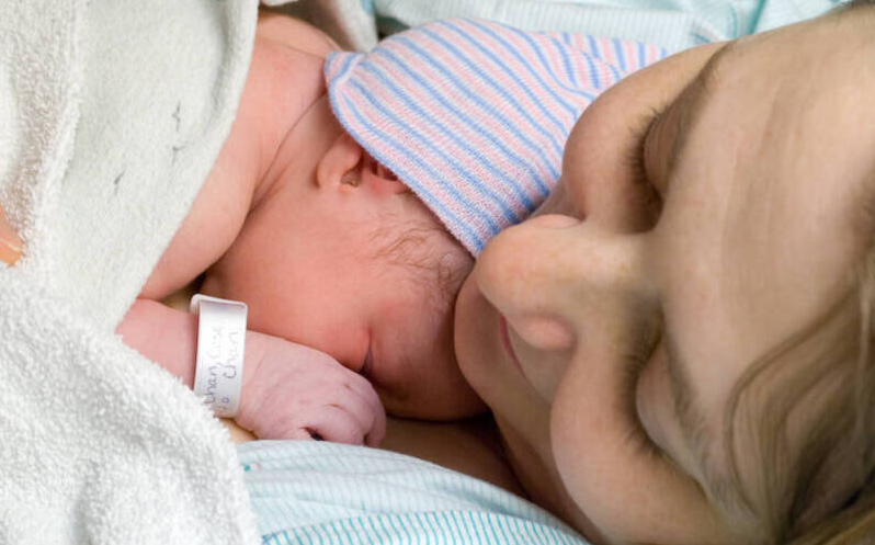 Sau sinh 3 ngày chưa có sữa phải làm sao? Cách gọi sữa về sau sinh hiệu quả 3