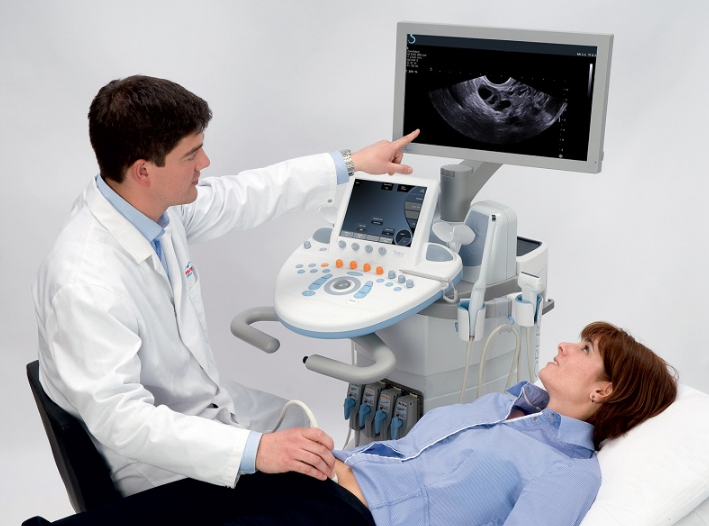 Siêu âm con gái hay khép chân có đúng không? 4