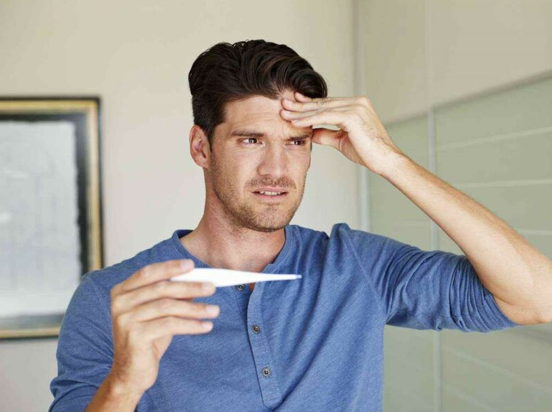 Sốt nóng lạnh nhức mỏi đau đầu là triệu chứng của bệnh gì? 1