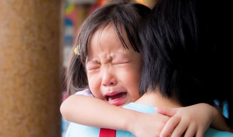 Tâm lý trẻ mới đi nhà trẻ như thế nào? Cách khắc phục ra sao? 2