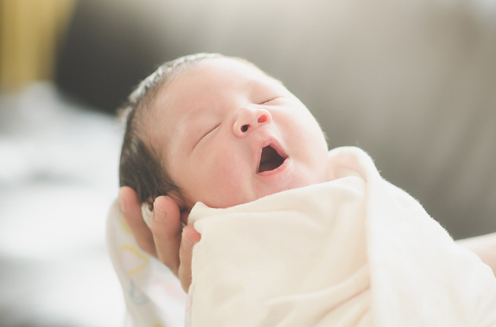 Thời gian thức của trẻ sơ sinh được tính như thế nào? 4