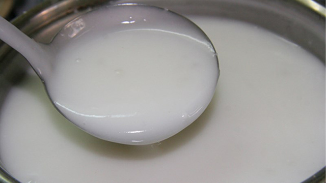 banh-cuon-lam-tu-gao-gi-cach-trang-banh-cuon-dam-bao-do-dai-mem-hoan-hao 3.jpg