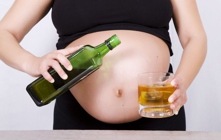 Bầu ăn quả vả được không? Những thực phẩm nên tránh trong 3 tháng đầu thai kỳ 4